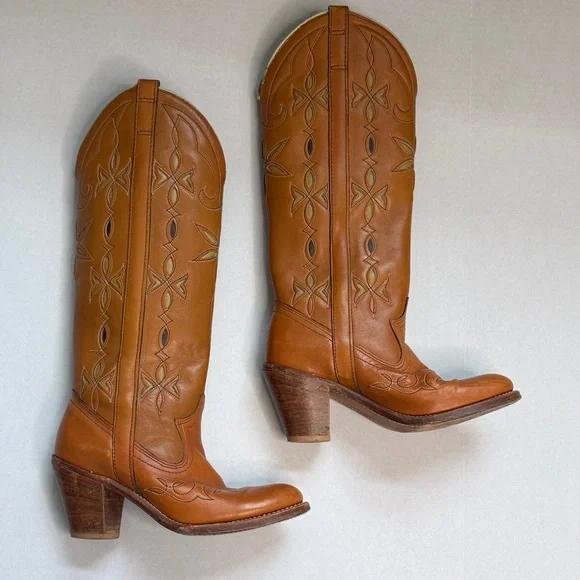 Vintage Western Boots - Picture 1 of 9